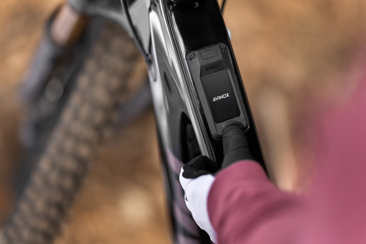 Integracija pogona in menjalnika na modelu Shuttle AMP’d omogoča bolj tekoče prestavljanje pod obremenitvijo.